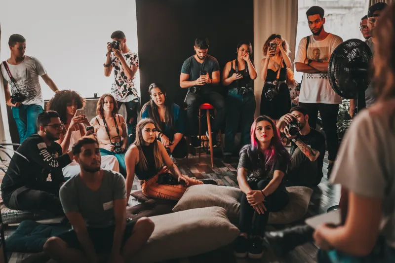 Smaller Audience, Bigger Checks: The Hyperniche Playbook Adult Creators Are Using to Dominate Crowded Spaces